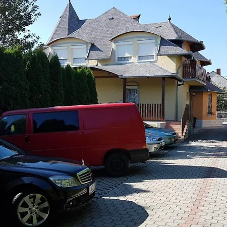 Piroska Apartmanhaz